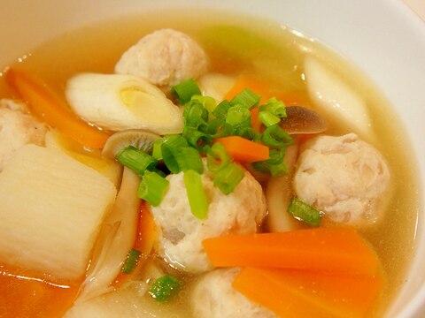 簡単♪生姜たっぷり鶏団子と長芋のあっさりスープ